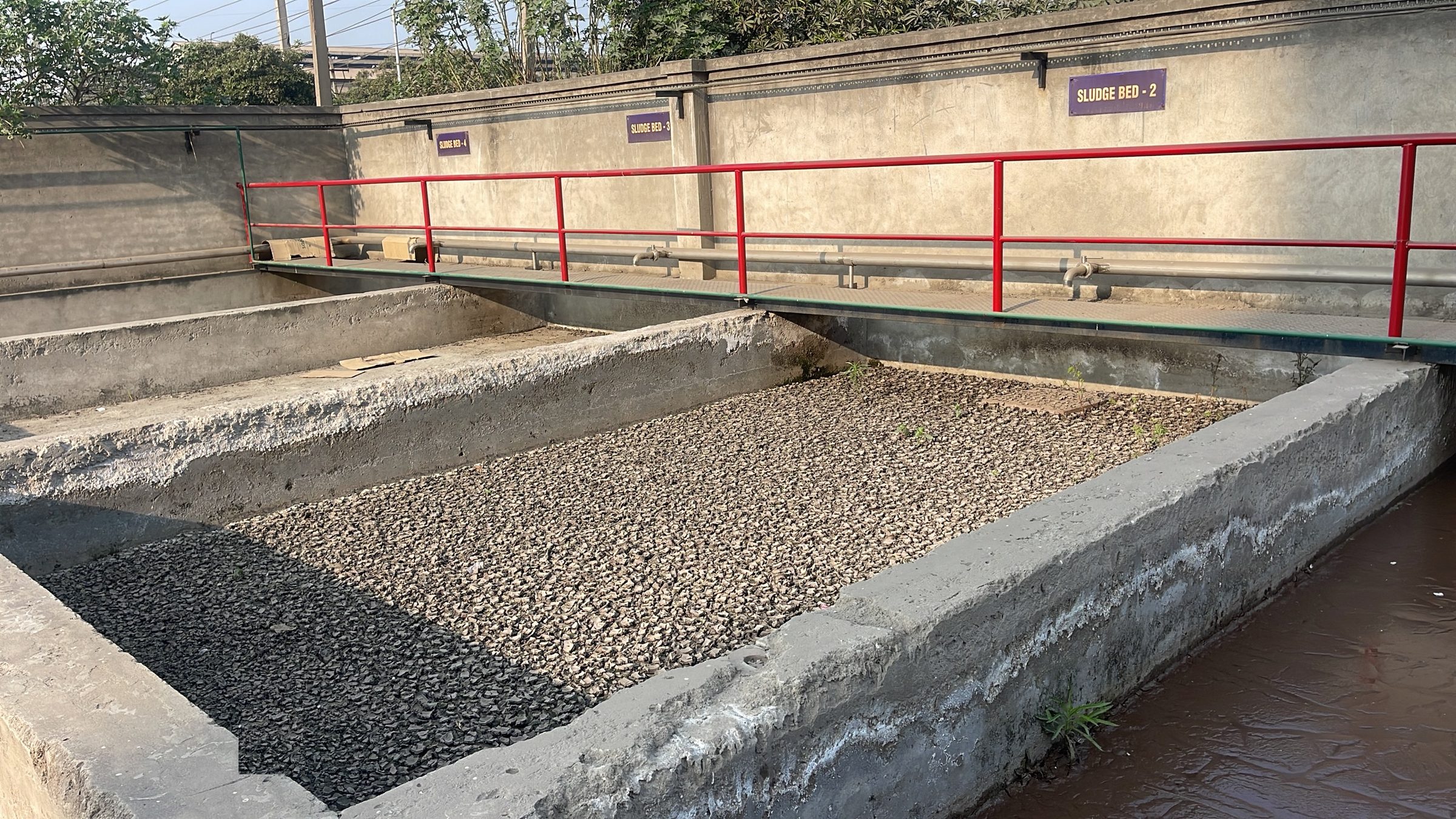 Biological sludge drying on sludge beds at a client effluent treatment plant