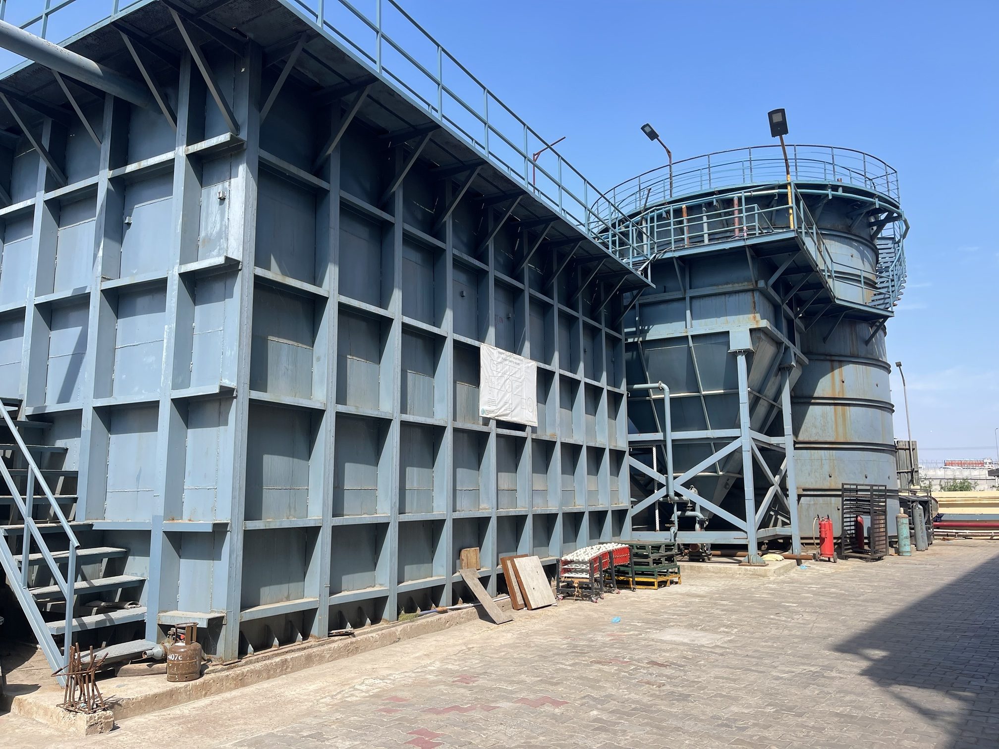 Large steel effluent treatment plant with settler and tall reactor